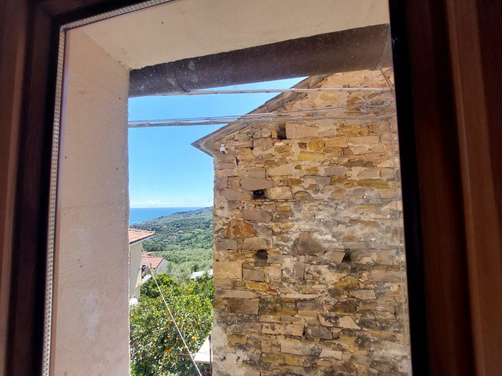 A 3 5 Km Dal Mare Casa D Epoca Con Ampia Tavernetta Vista Mare Diano